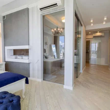 Апартаменти Penthouse Capital Towers