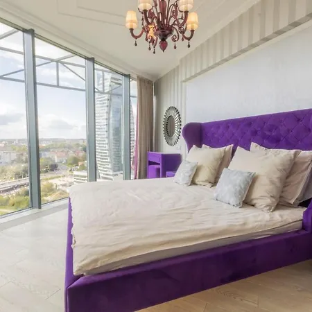 Penthouse Capital Towers Апартаменти *