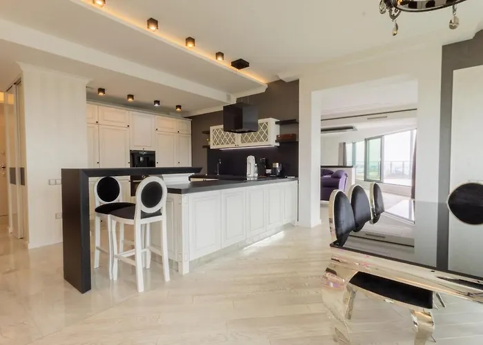 Penthouse Capital Towers Apartment