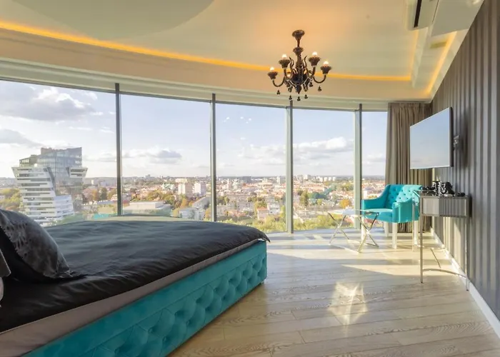 Penthouse Capital Towers *