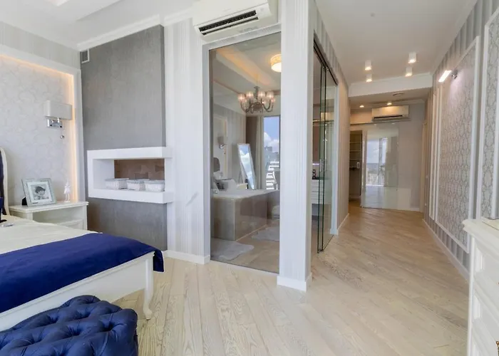 Apartment Penthouse Capital Towers